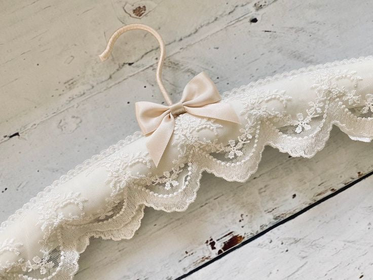 Custom Lace Silk Hangers – Bridal Party Keepsake